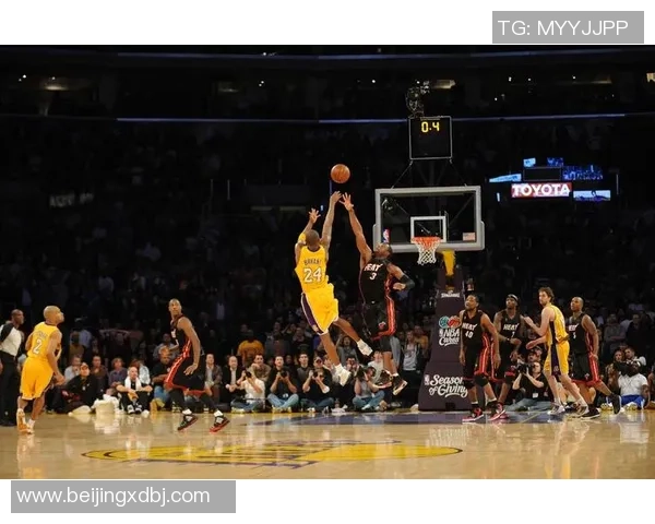 湖人对决热火总决赛第三节精彩瞬间回顾与分析