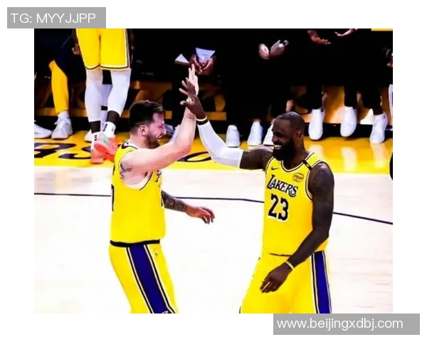 火箭队与湖人队激战回顾2019年12月4日精彩瞬间与赛后分析